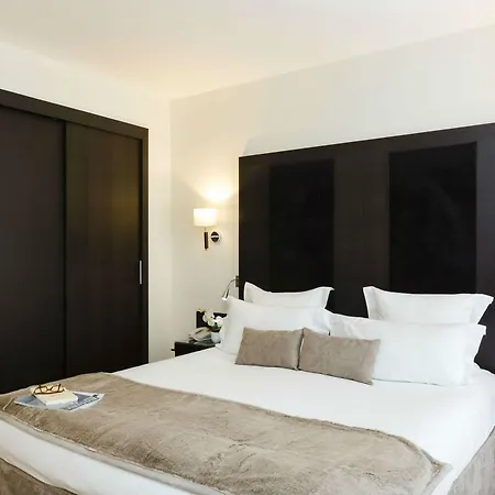 Elysees Bassano Paris