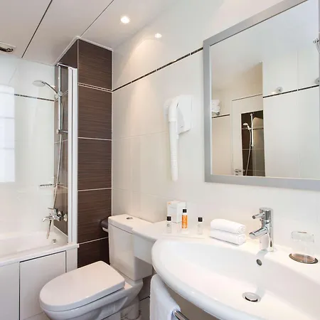 Elysees Bassano 4* Paris