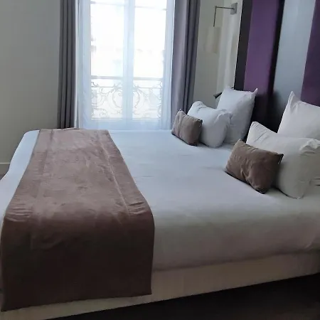 Hotel Elysees Bassano Paris