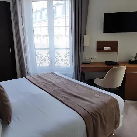 Elysees Bassano 4*