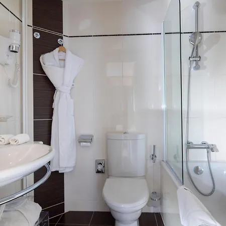 Elysees Bassano 4* Paris