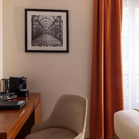 Elysees Bassano Hotel
