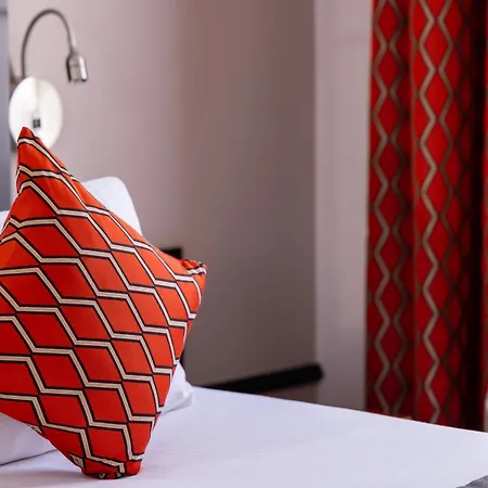 Elysees Bassano Hotel 4*