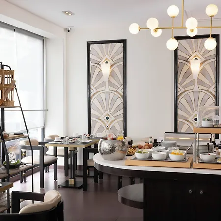 Elysees Bassano Otel