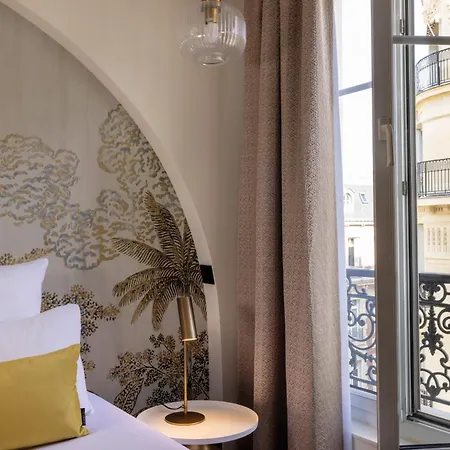 Elysees Bassano Otel 4*