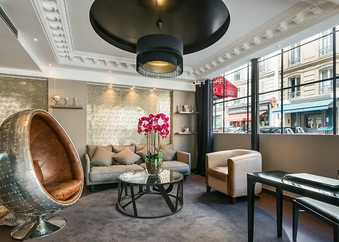 Elysees Bassano Hotell Paris