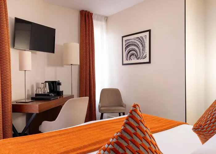 Elysees Bassano 4* Paris