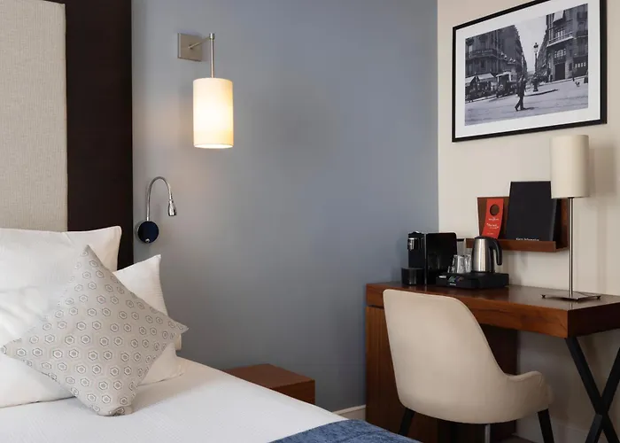 Elysees Bassano 4* Paris