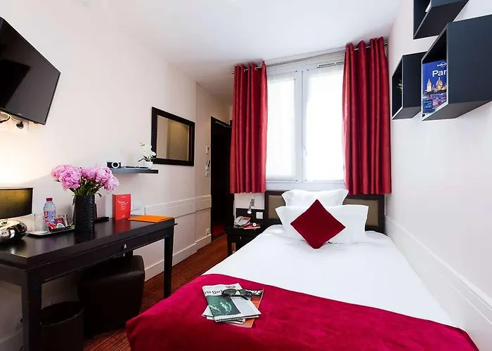 Elysees Bassano 4* Paris