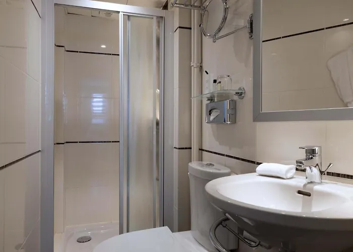 Elysees Bassano Paris