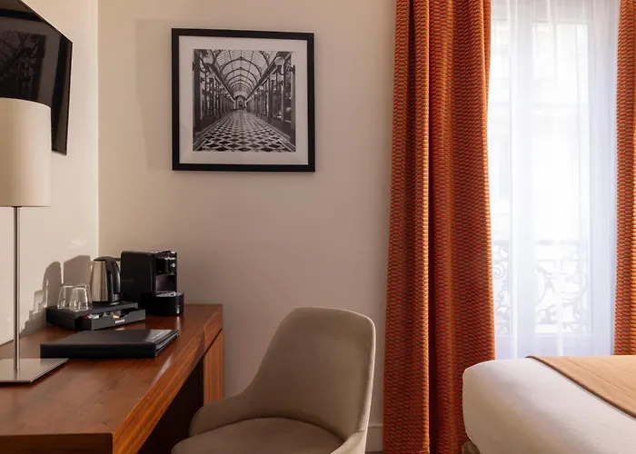 Elysees Bassano Hotell 4*