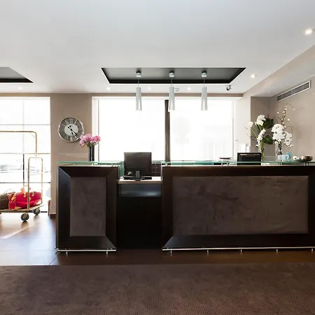 Elysees Bassano 4* פריז