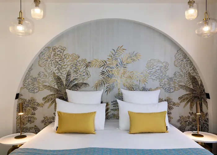 Hotel Elysees Bassano Paříž
