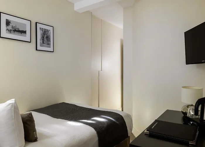 Elysees Bassano 4*