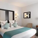 ホテル オテル エリーゼ バサノ パリ