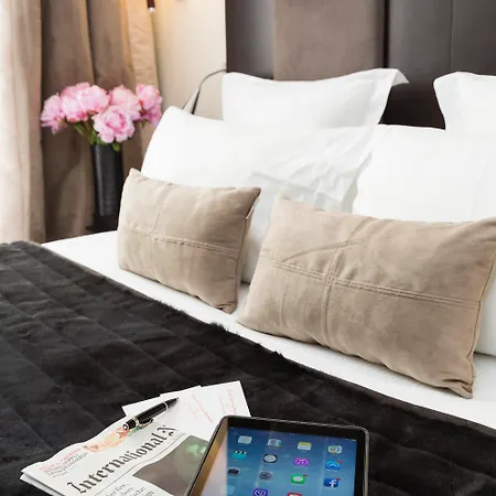 Elysees Bassano Hotel Paris