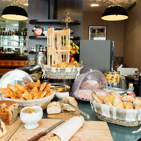 Elysees Bassano Hotel Paris