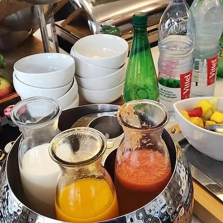 Elysees Bassano Hotel 4*